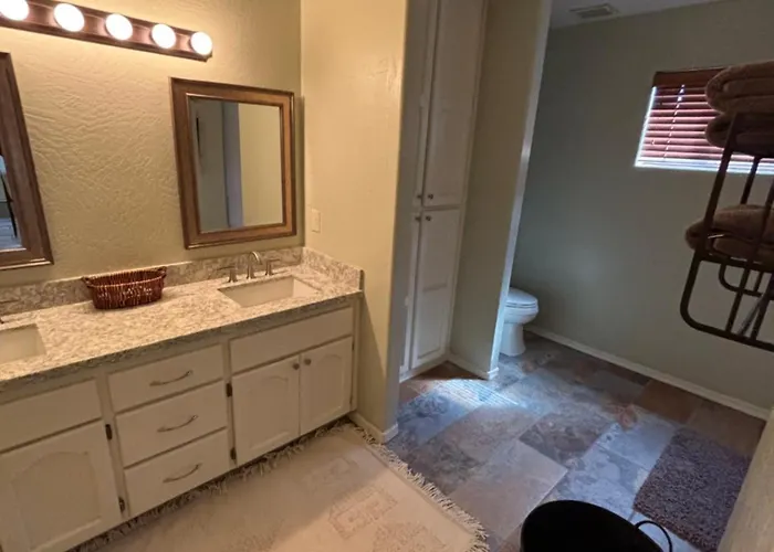 Sparkling Foothills 3 Bed And Loft 2 Bath Pool - 14 Day Minimum * Yuma